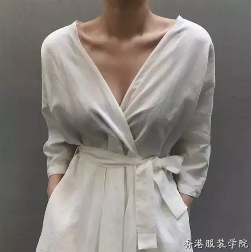 2017秋季流行什么衣服,？“大V領(lǐng)”顯瘦顯女人味