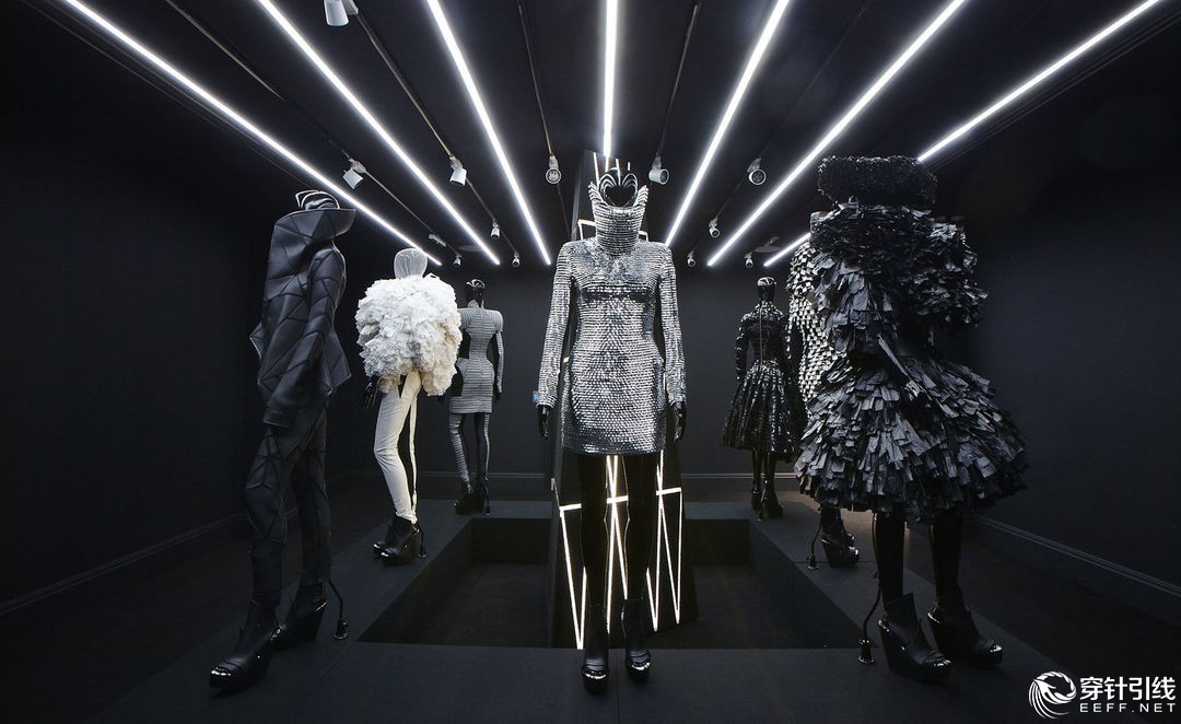 廣東時(shí)尚學(xué)院行業(yè)新聞?dòng)崳翰还苣隳懿荒芾斫?Gareth Pugh，他都正當(dāng)紅